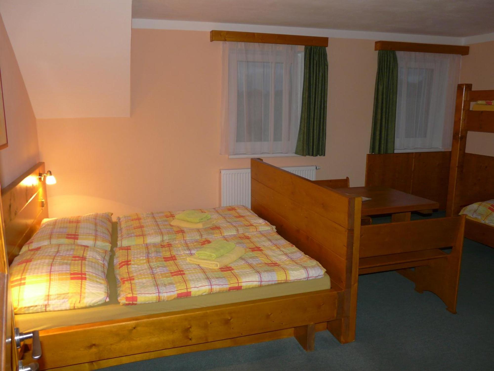 Wellness Penzion Palice Jindřichŭv Hradec Esterno foto