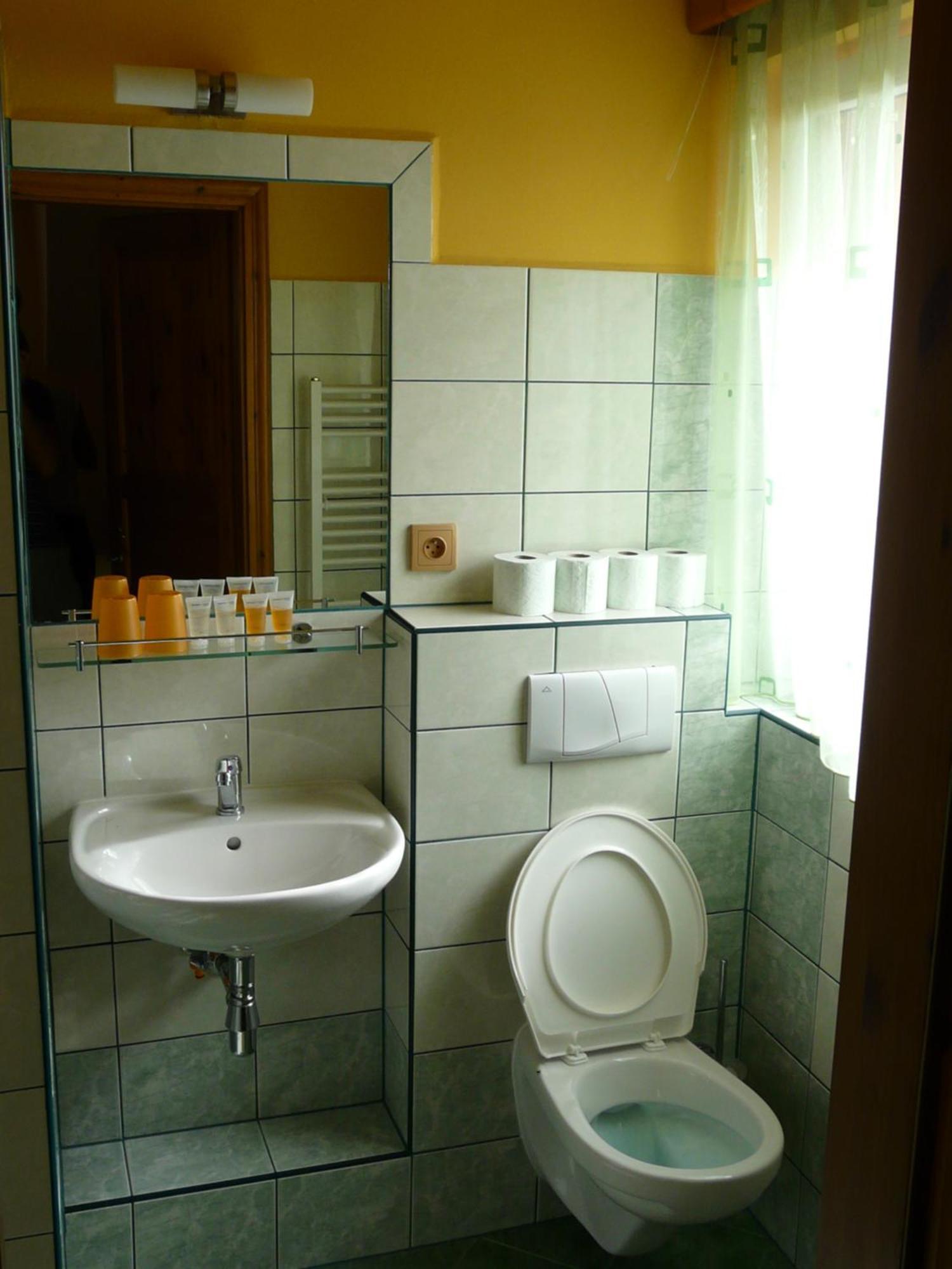 Wellness Penzion Palice Jindřichŭv Hradec Esterno foto