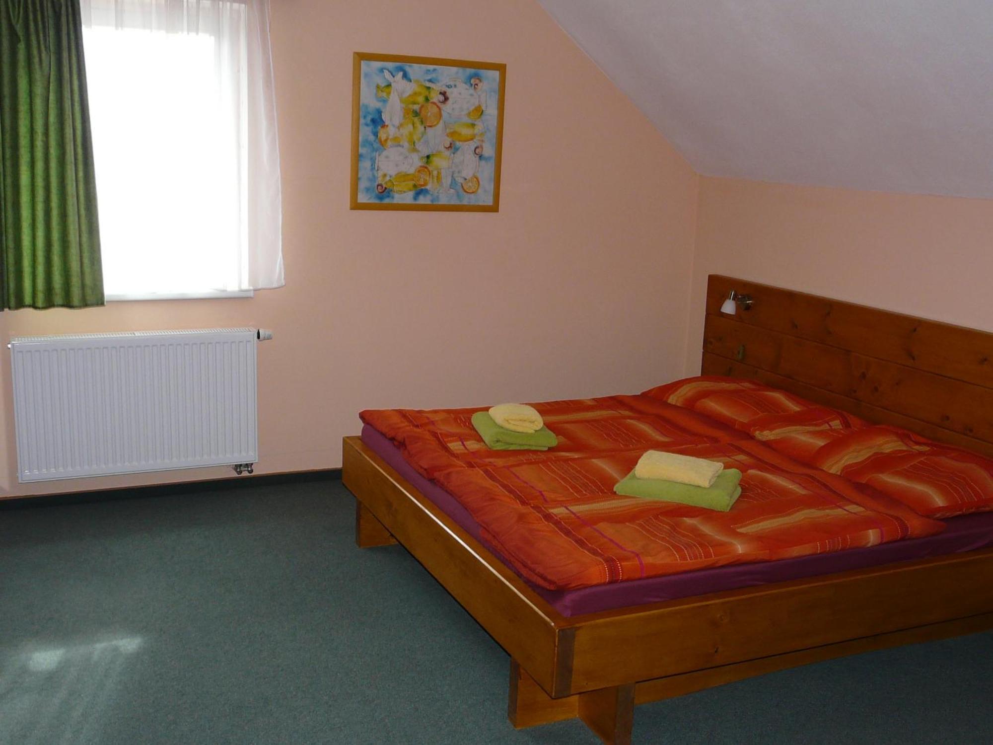 Wellness Penzion Palice Jindřichŭv Hradec Esterno foto